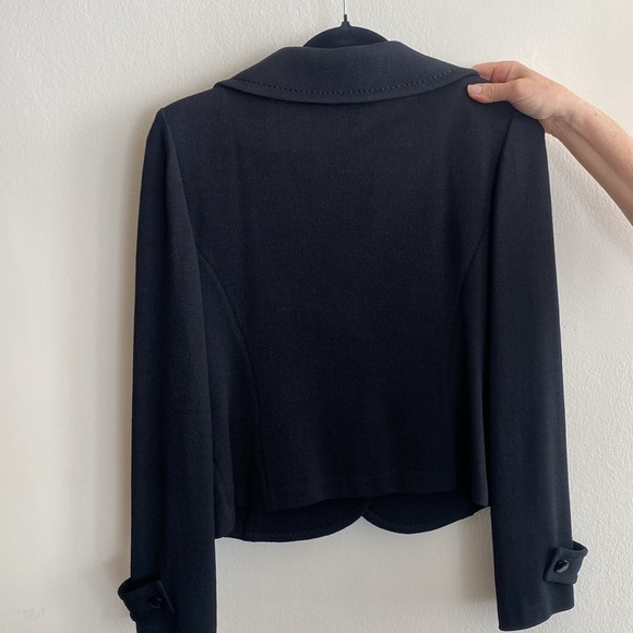 NWT St. John Size 6 jacket. - Picture 4 of 8